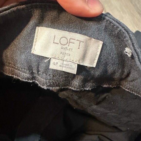 Women’s Business Casual Black Stretchy Pants Size 4P Charcoal Grey 4P ❤️‍🔥 - Picture 2 of 4